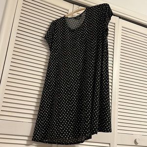 Karen Kane polka dot black and white short sleeve dress